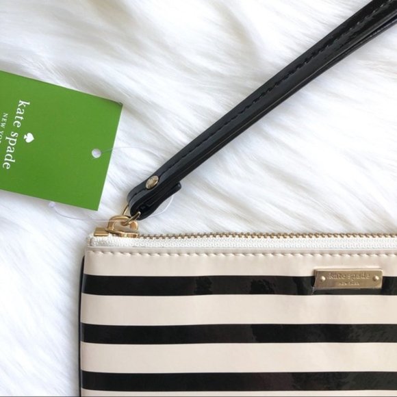 New KATE SPADE Striped Zippery Chrissy Wristlet Black Cream 8.25” x 4.6” - Picture 4 of 11
